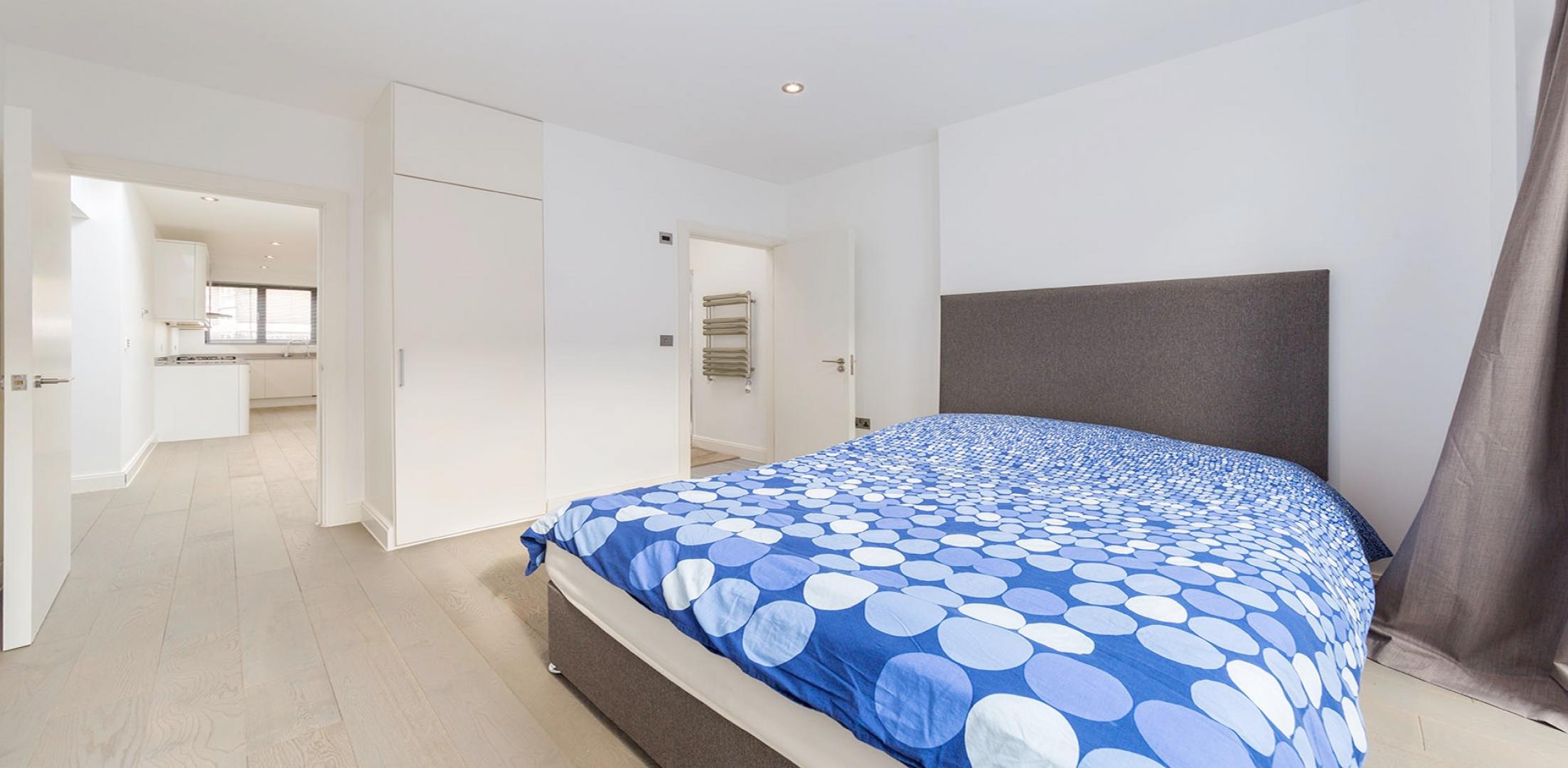 			2 Bedroom, 2 bath, 1 reception Apartment			 Devonshire Place, HAMPSTEAD GOLDERS GREEN